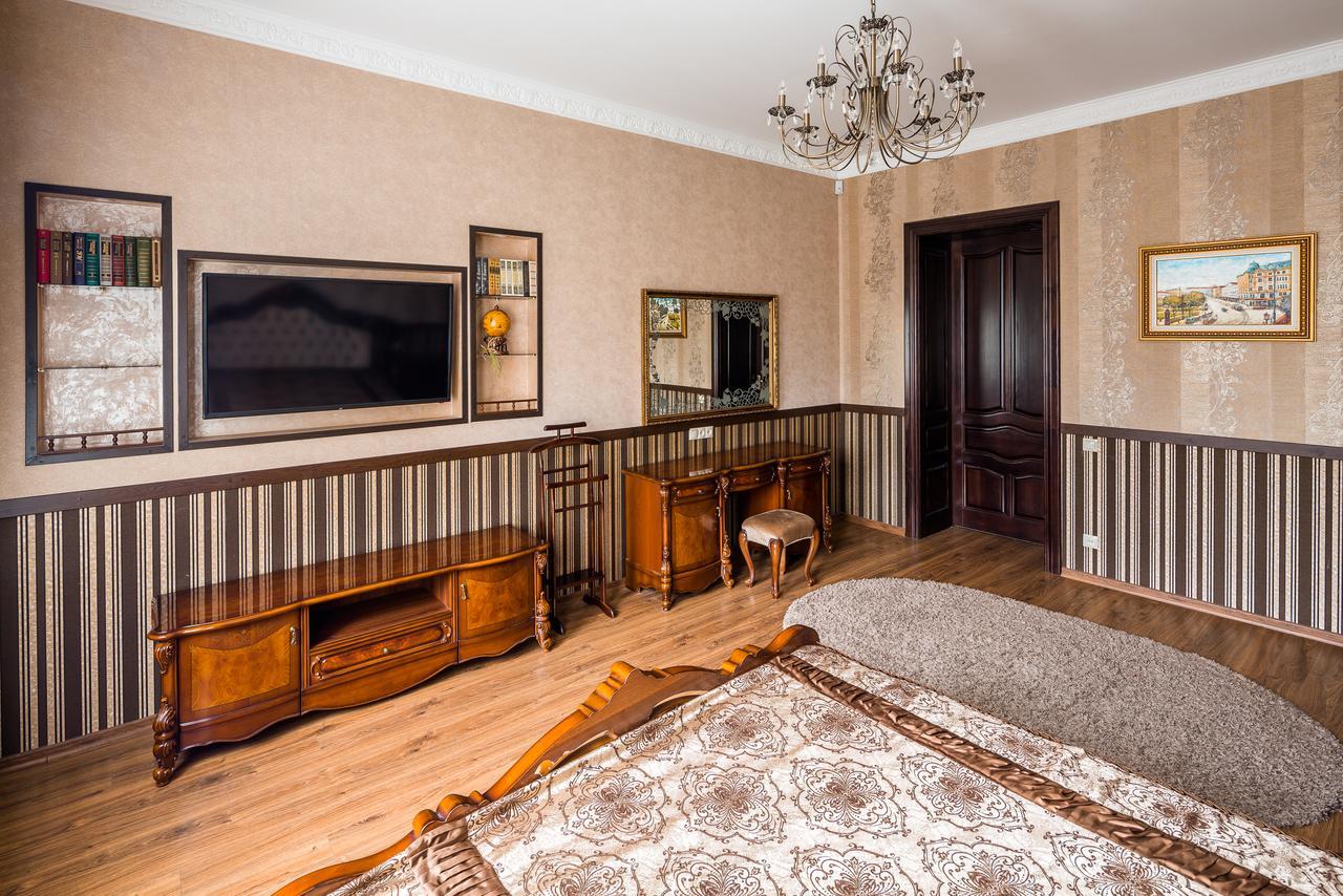 Beautiful Apartment D.Galytskogo Лвив Екстериор снимка