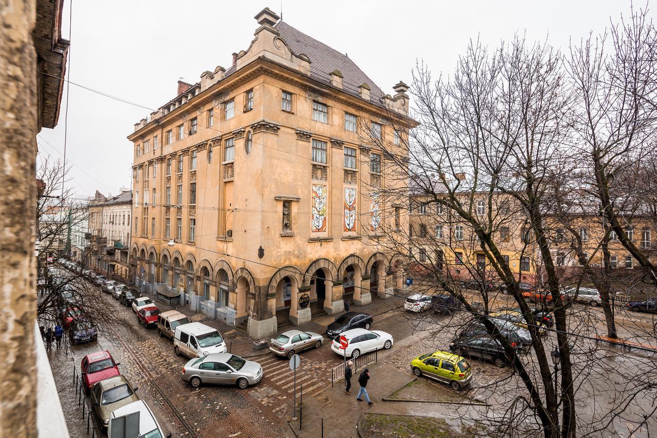 Beautiful Apartment D.Galytskogo Лвив Екстериор снимка