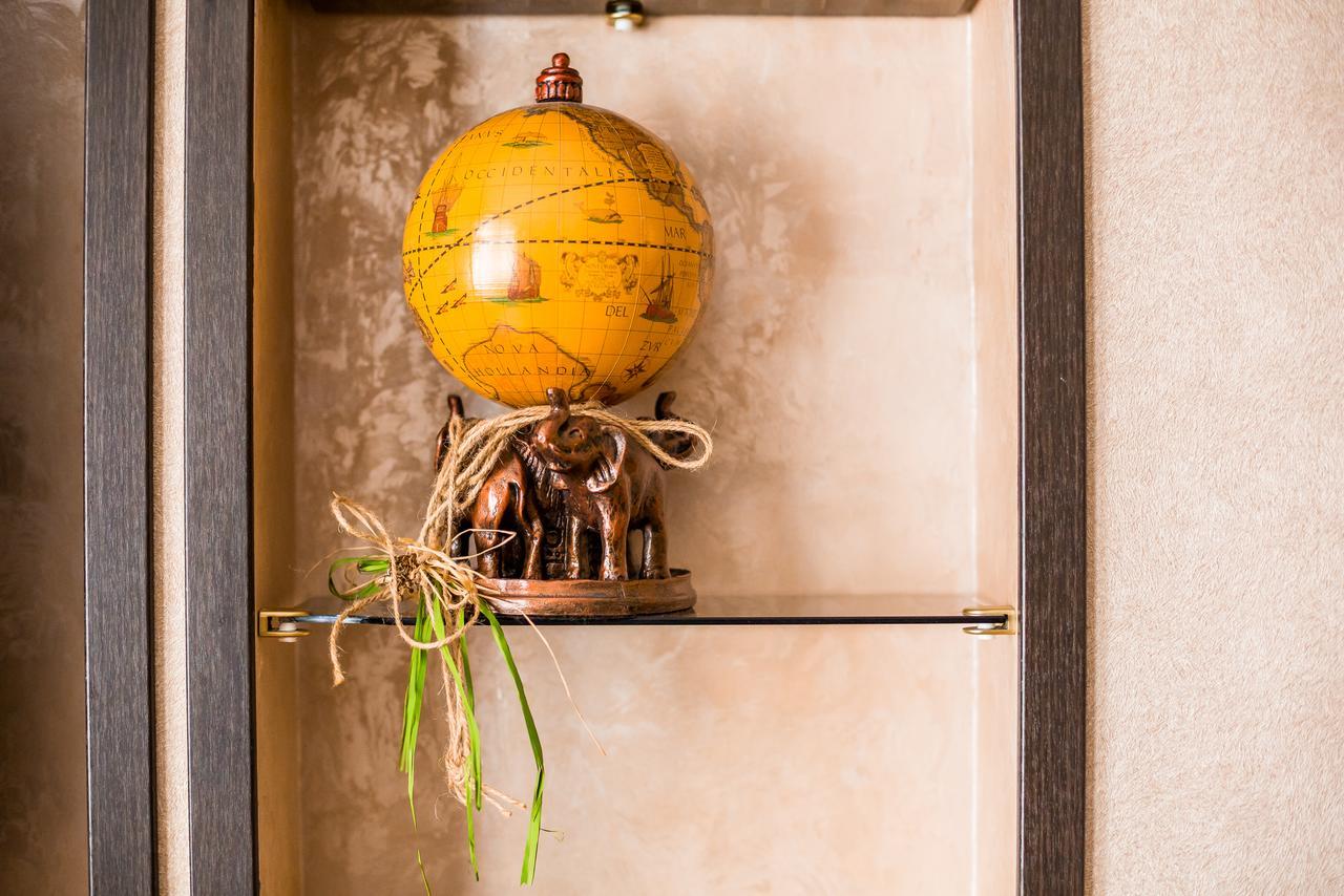Beautiful Apartment D.Galytskogo Лвив Екстериор снимка