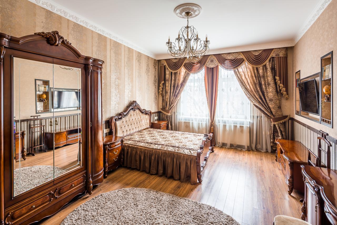 Beautiful Apartment D.Galytskogo Лвив Екстериор снимка