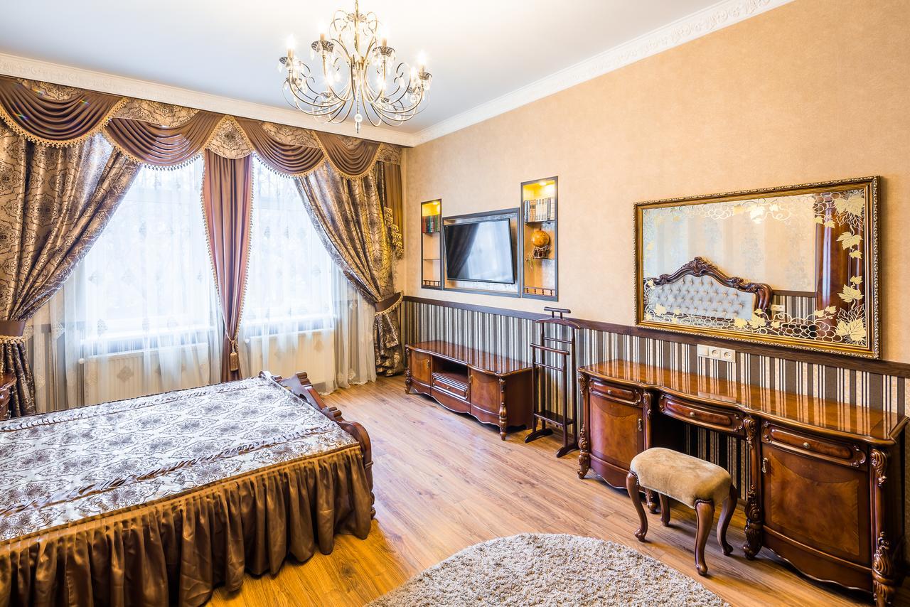Beautiful Apartment D.Galytskogo Лвив Екстериор снимка