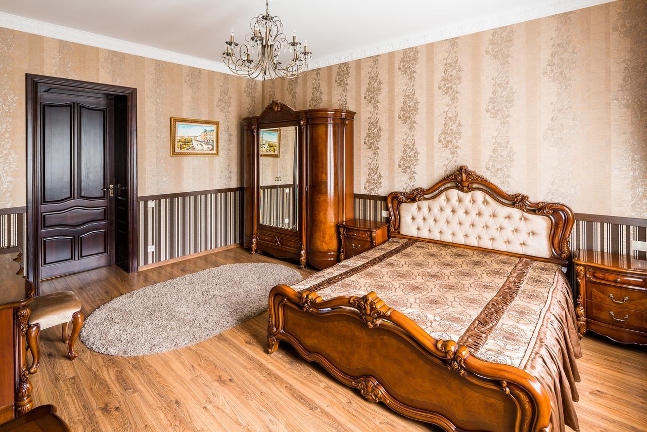 Beautiful Apartment D.Galytskogo Лвив Екстериор снимка