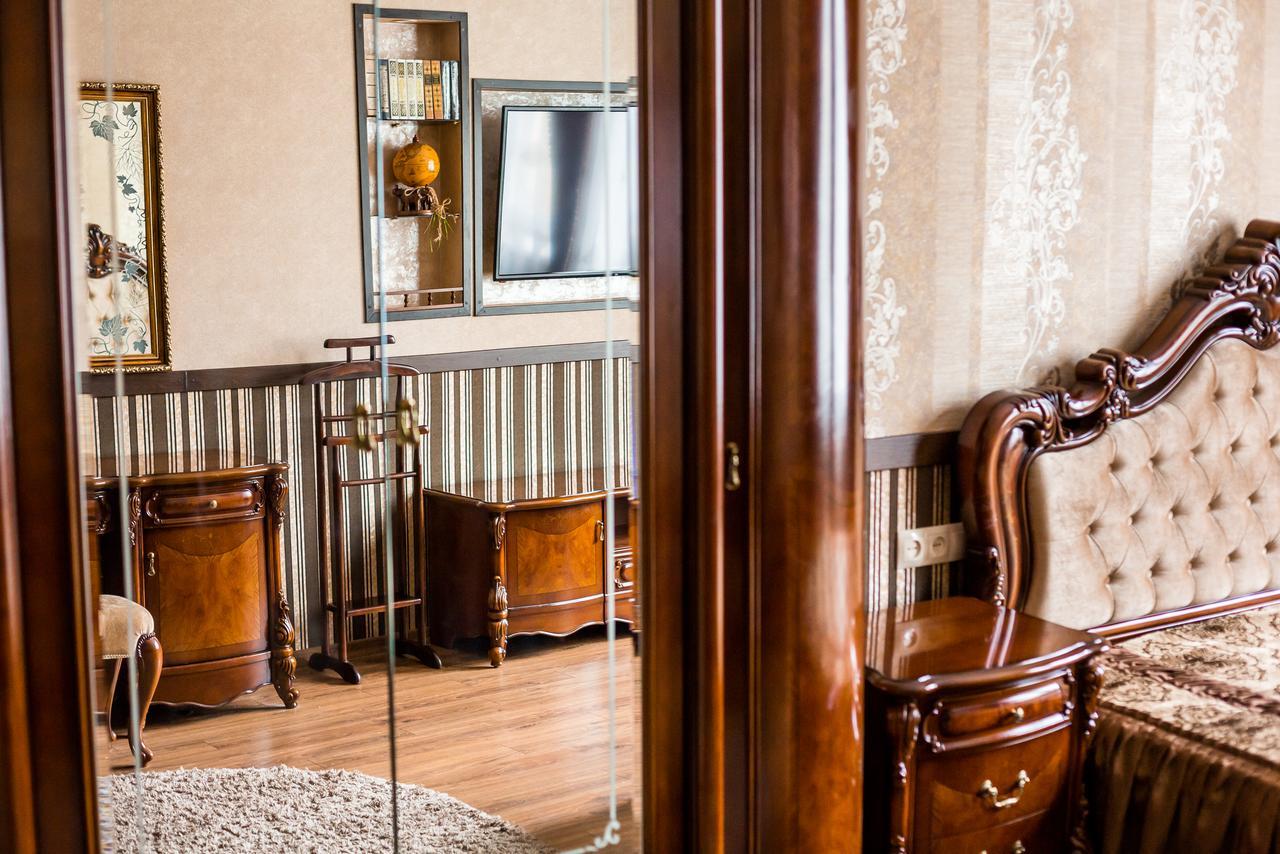 Beautiful Apartment D.Galytskogo Лвив Екстериор снимка