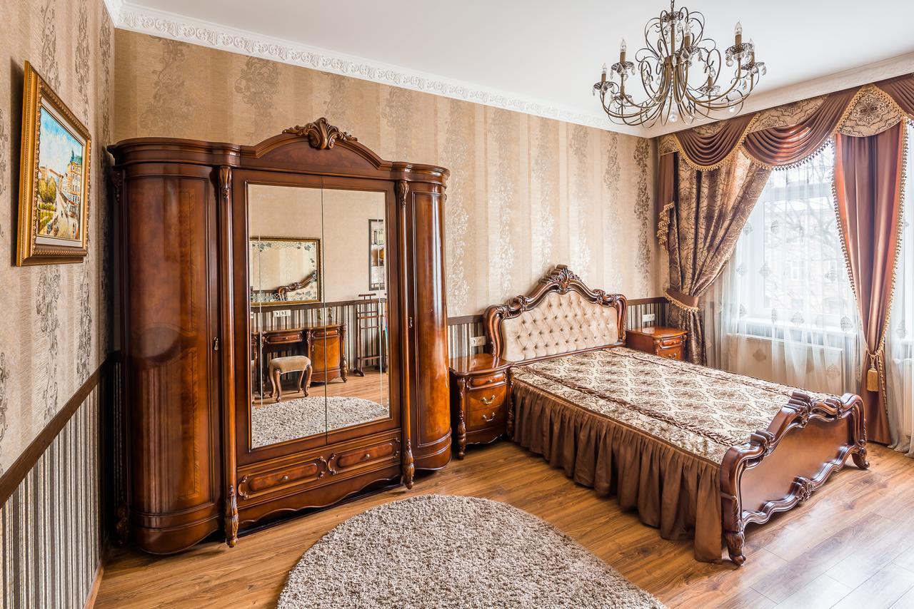 Beautiful Apartment D.Galytskogo Лвив Екстериор снимка