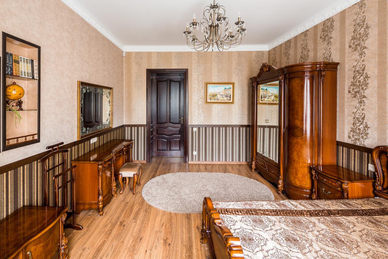 Beautiful Apartment D.Galytskogo Лвив Екстериор снимка